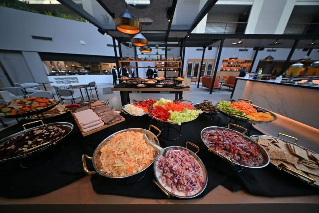 דמעות בציון ושבת בקראקא: מסע הנאמנים של אלכסנדר