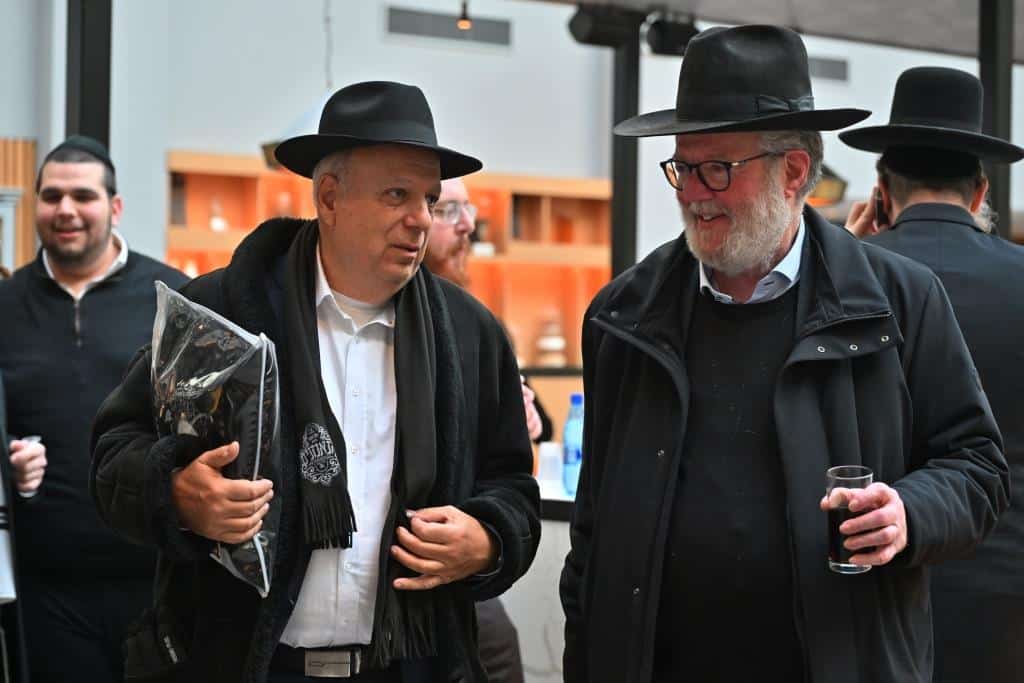 דמעות בציון ושבת בקראקא: מסע הנאמנים של אלכסנדר