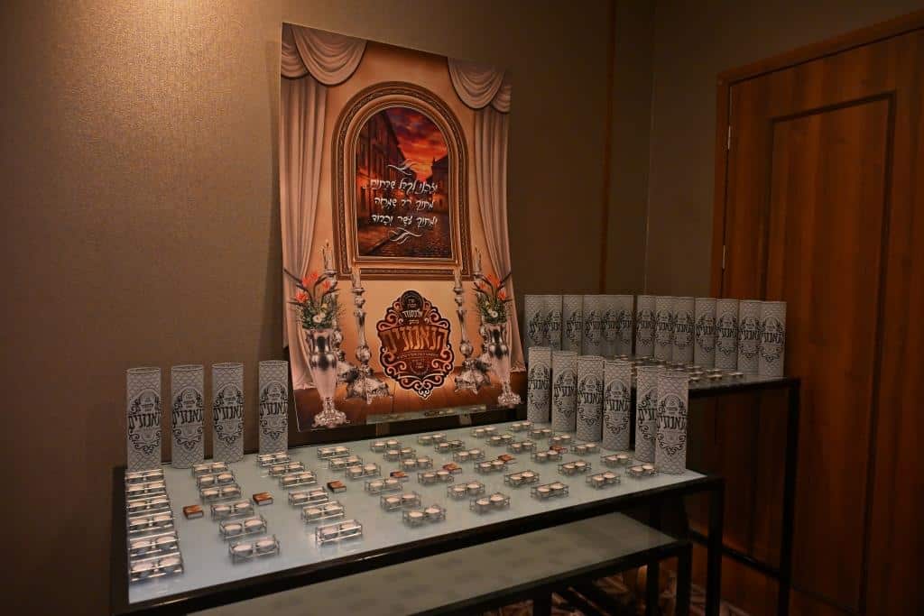 דמעות בציון ושבת בקראקא: מסע הנאמנים של אלכסנדר