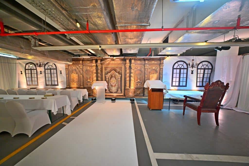 דמעות בציון ושבת בקראקא: מסע הנאמנים של אלכסנדר