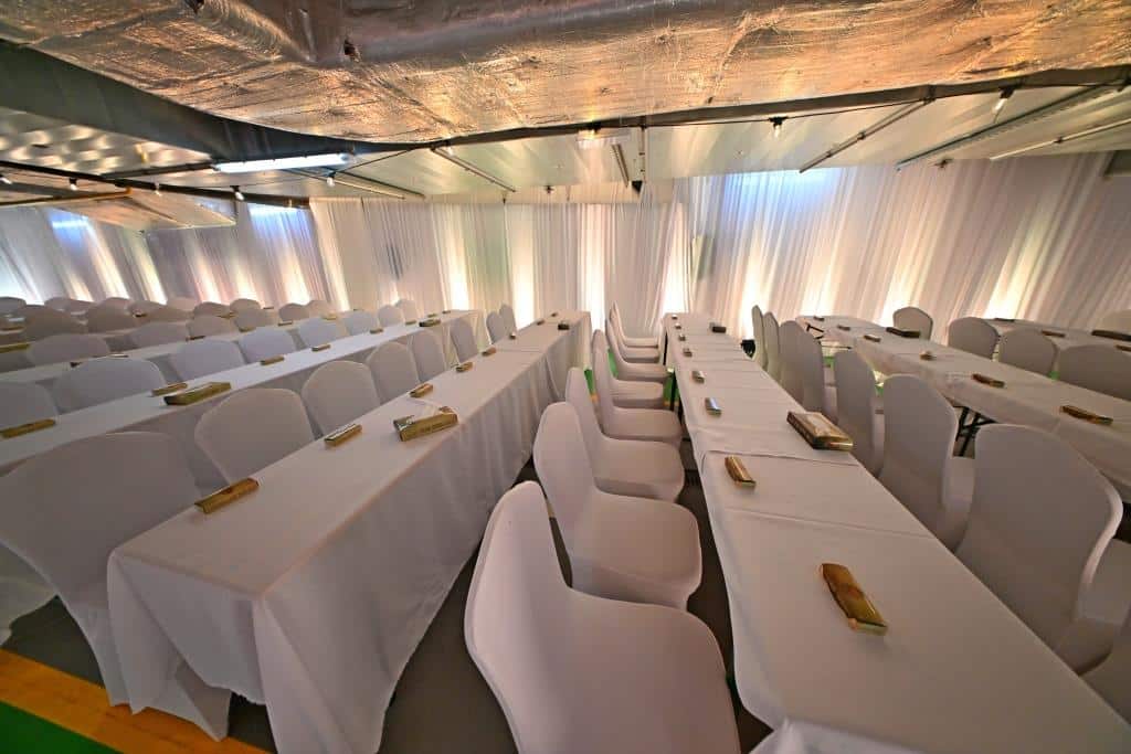 דמעות בציון ושבת בקראקא: מסע הנאמנים של אלכסנדר