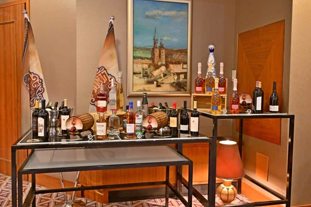 דמעות בציון ושבת בקראקא: מסע הנאמנים של אלכסנדר