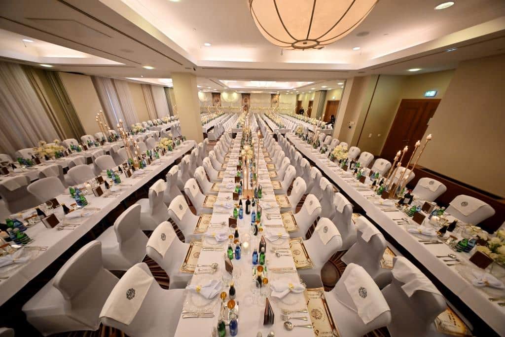 דמעות בציון ושבת בקראקא: מסע הנאמנים של אלכסנדר