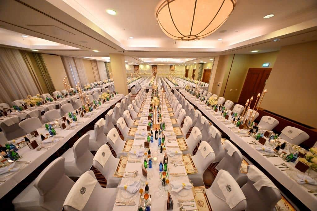 דמעות בציון ושבת בקראקא: מסע הנאמנים של אלכסנדר