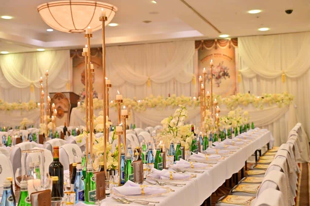 דמעות בציון ושבת בקראקא: מסע הנאמנים של אלכסנדר