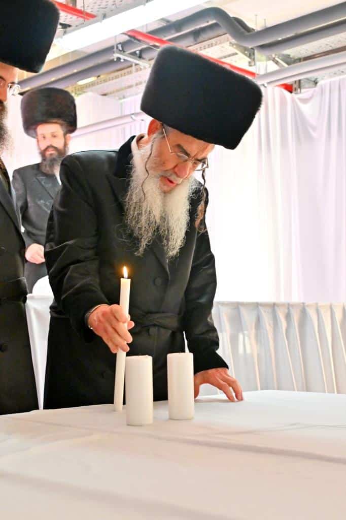 דמעות בציון ושבת בקראקא: מסע הנאמנים של אלכסנדר