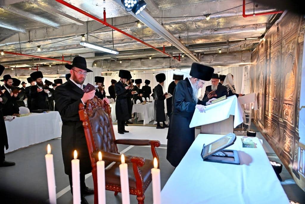 דמעות בציון ושבת בקראקא: מסע הנאמנים של אלכסנדר