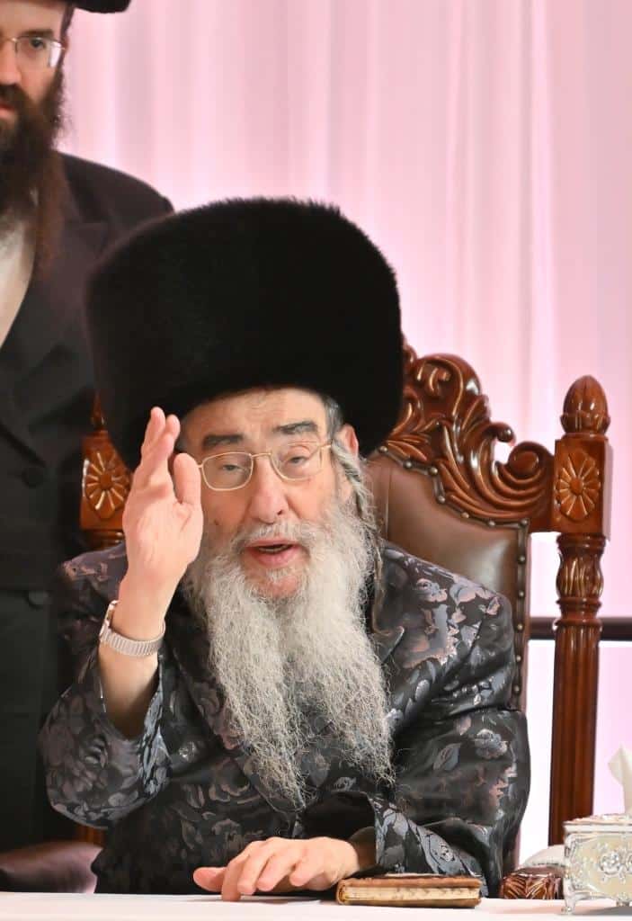 דמעות בציון ושבת בקראקא: מסע הנאמנים של אלכסנדר