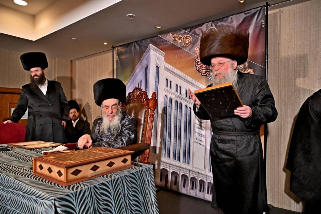 דמעות בציון ושבת בקראקא: מסע הנאמנים של אלכסנדר