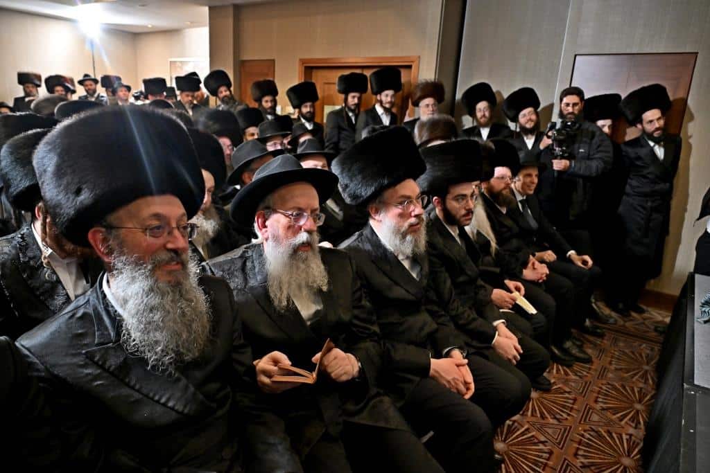 דמעות בציון ושבת בקראקא: מסע הנאמנים של אלכסנדר