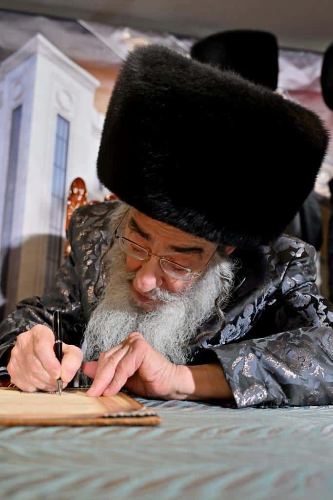 דמעות בציון ושבת בקראקא: מסע הנאמנים של אלכסנדר