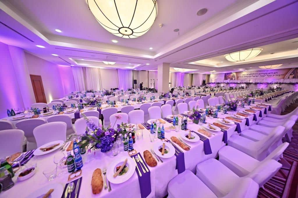 דמעות בציון ושבת בקראקא: מסע הנאמנים של אלכסנדר