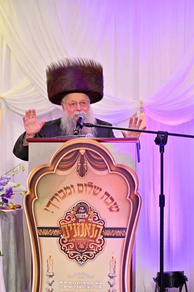 דמעות בציון ושבת בקראקא: מסע הנאמנים של אלכסנדר