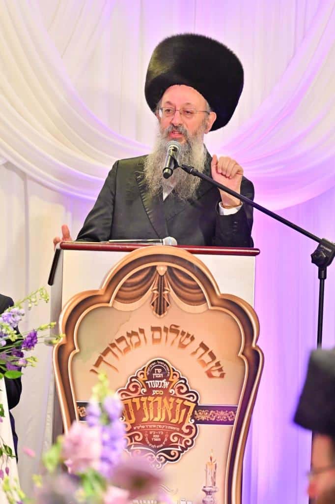 דמעות בציון ושבת בקראקא: מסע הנאמנים של אלכסנדר