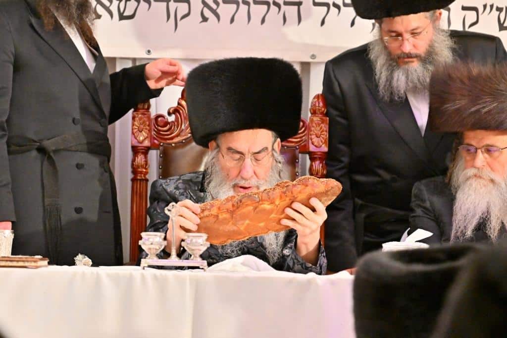 דמעות בציון ושבת בקראקא: מסע הנאמנים של אלכסנדר