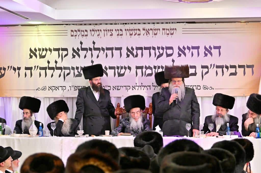 דמעות בציון ושבת בקראקא: מסע הנאמנים של אלכסנדר