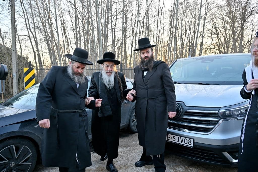 דמעות בציון ושבת בקראקא: מסע הנאמנים של אלכסנדר