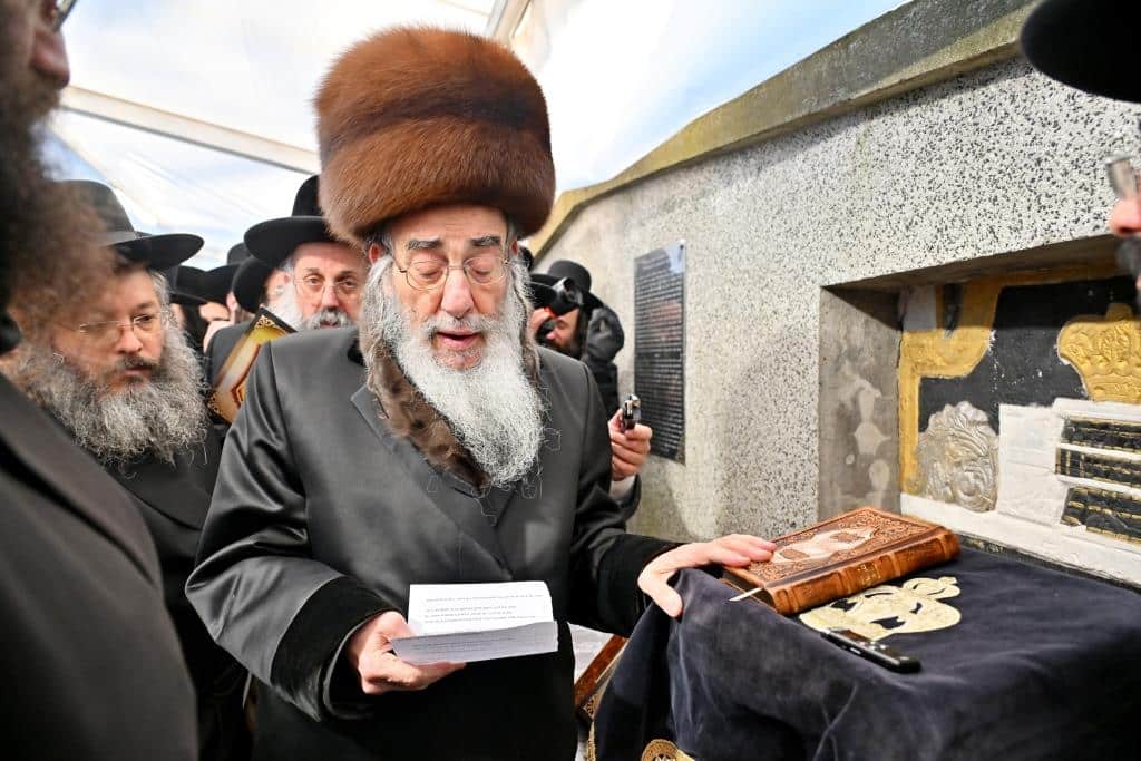 דמעות בציון ושבת בקראקא: מסע הנאמנים של אלכסנדר