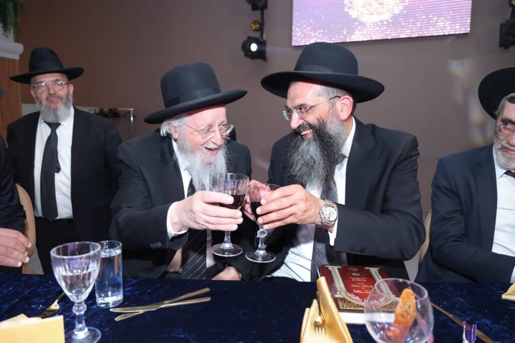 גלריה: חלוקת תעודות הסמכה לאברכים במוסדות שירה לציון