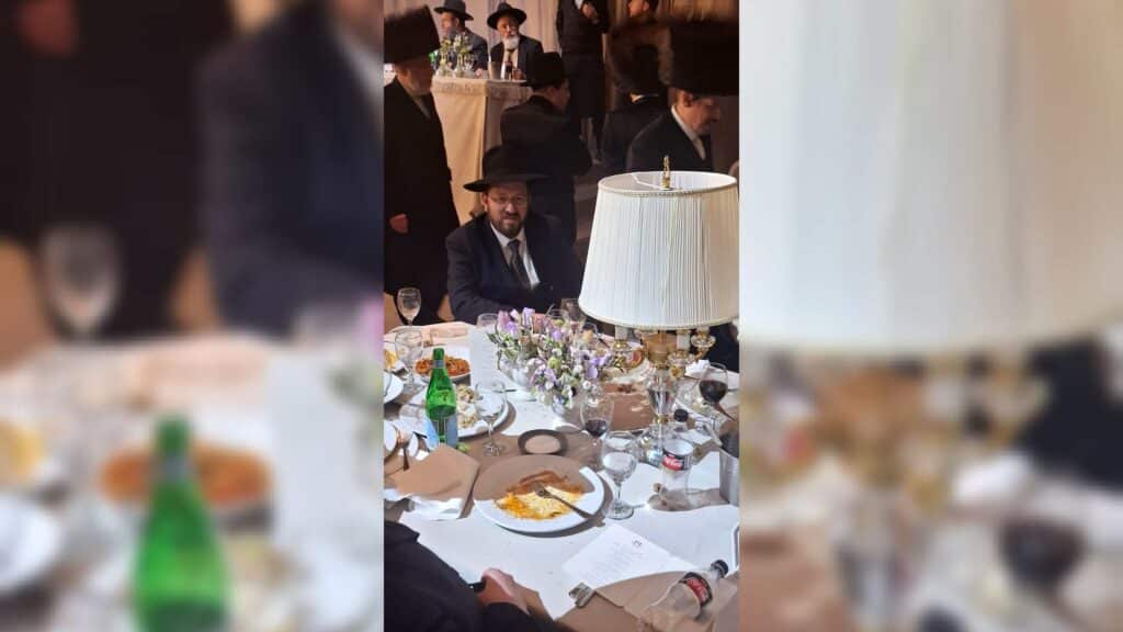 המשב"ק: התפילה של מרן הגר"ד לנדו בבית הכנסת התימני