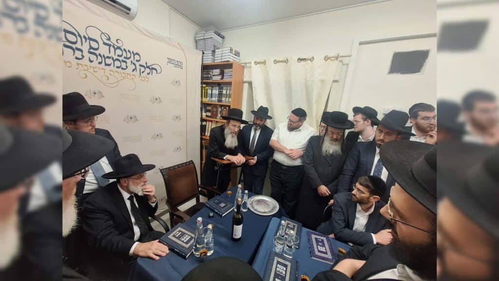 המשב"ק: התפילה של מרן הגר"ד לנדו בבית הכנסת התימני