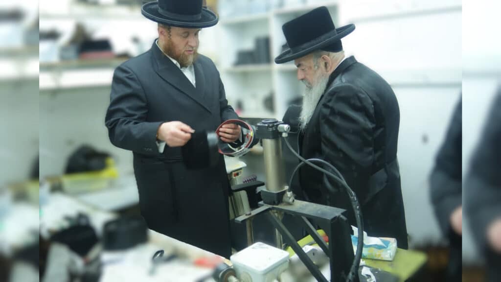 המשב"ק: התפילה של מרן הגר"ד לנדו בבית הכנסת התימני