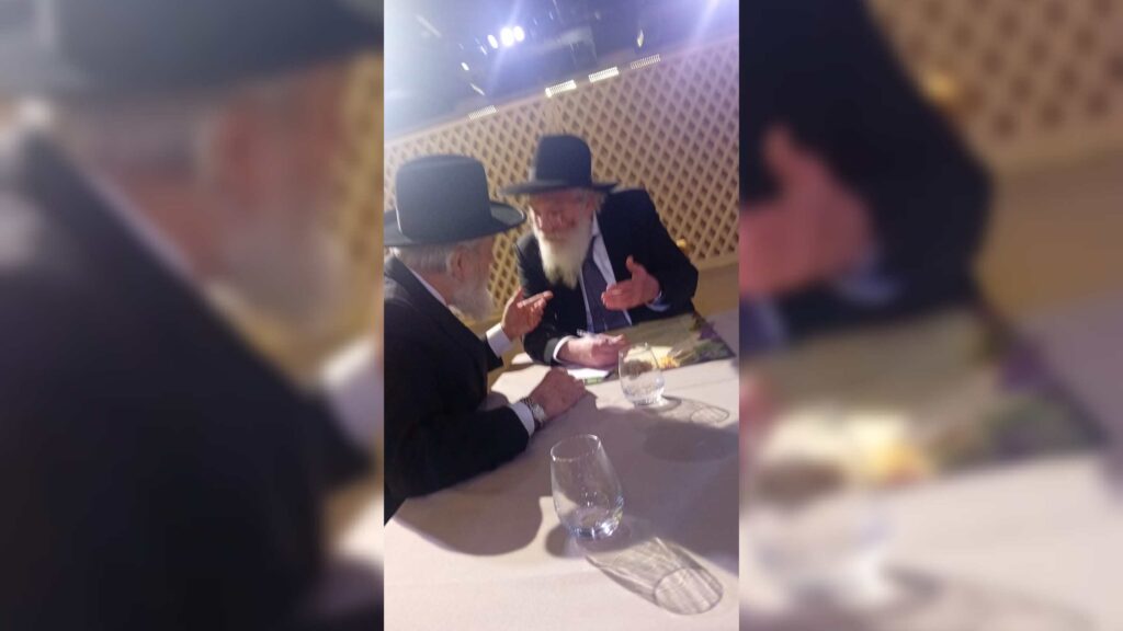 המשב"ק: התפילה של מרן הגר"ד לנדו בבית הכנסת התימני