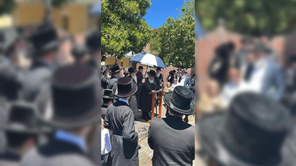 המשב"ק: התפילה של מרן הגר"ד לנדו בבית הכנסת התימני