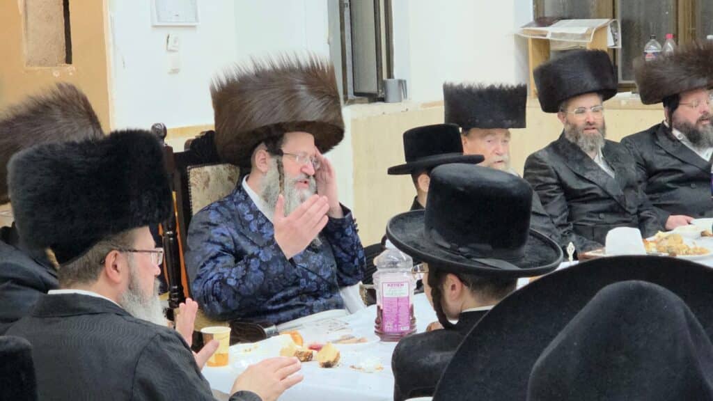 המשב"ק: הנגיד שנהג במנהגי אדמו"רות וכינוס המועצת