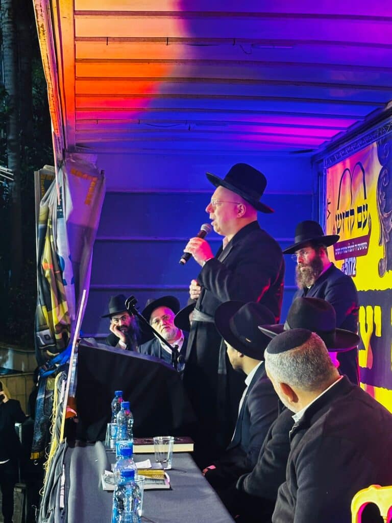 אלפים במפגן תמיכה ב"אסיר עולם התורה" יאיר סעדה