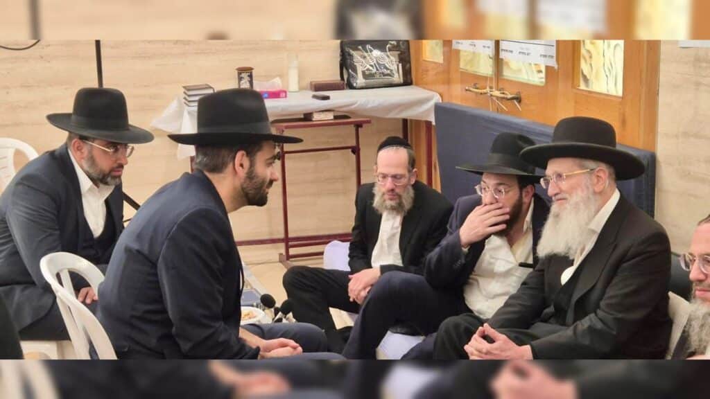 איצקוביץ': המרדף אחר התפילין והדיונים בחצר המועצת