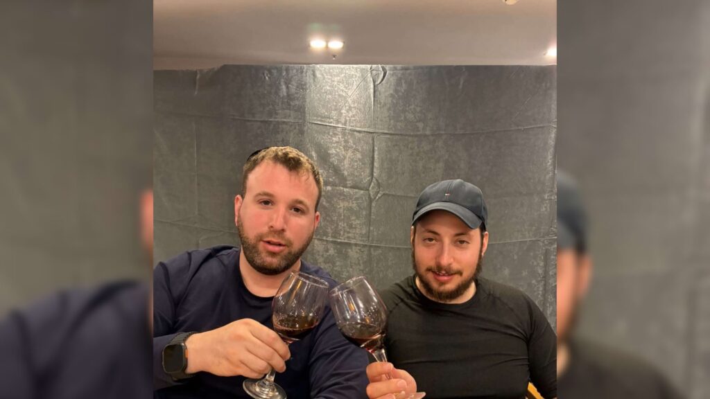 איצקוביץ': המרדף אחר התפילין והדיונים בחצר המועצת