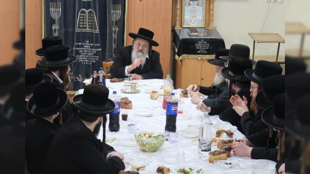 המשב"ק: הנגיד שנהג במנהגי אדמו"רות וכינוס המועצת