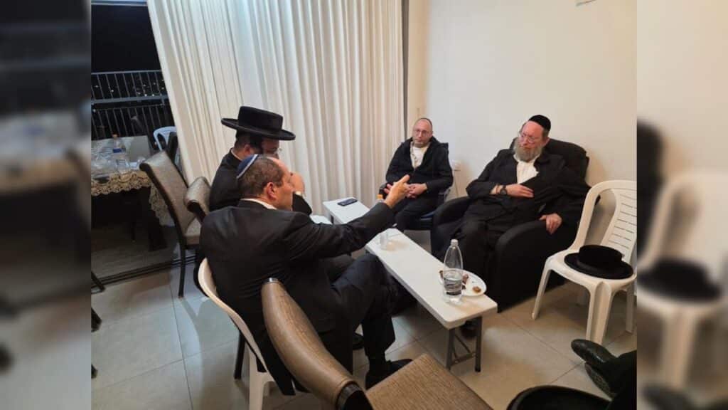 איצקוביץ': המרדף אחר התפילין והדיונים בחצר המועצת