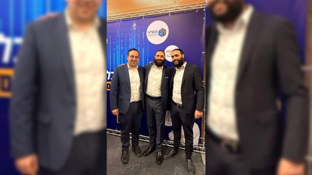 איצקוביץ': המרדף אחר התפילין והדיונים בחצר המועצת