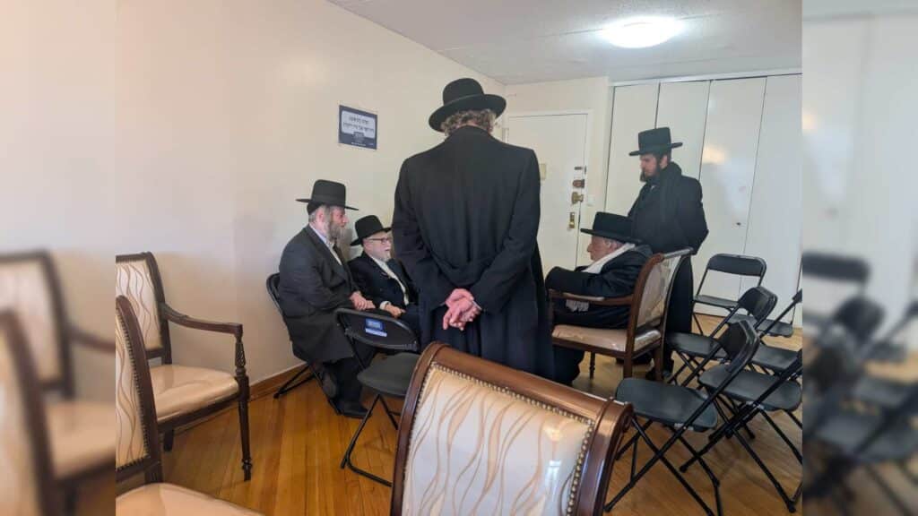 המשב"ק: הנגיד שנהג במנהגי אדמו"רות וכינוס המועצת