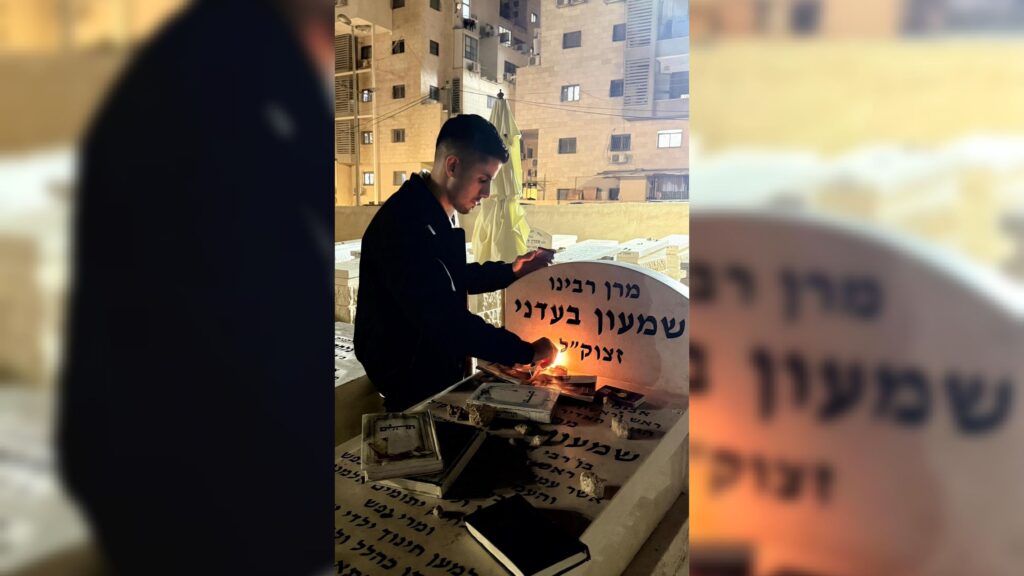 איצקוביץ': המרדף אחר התפילין והדיונים בחצר המועצת