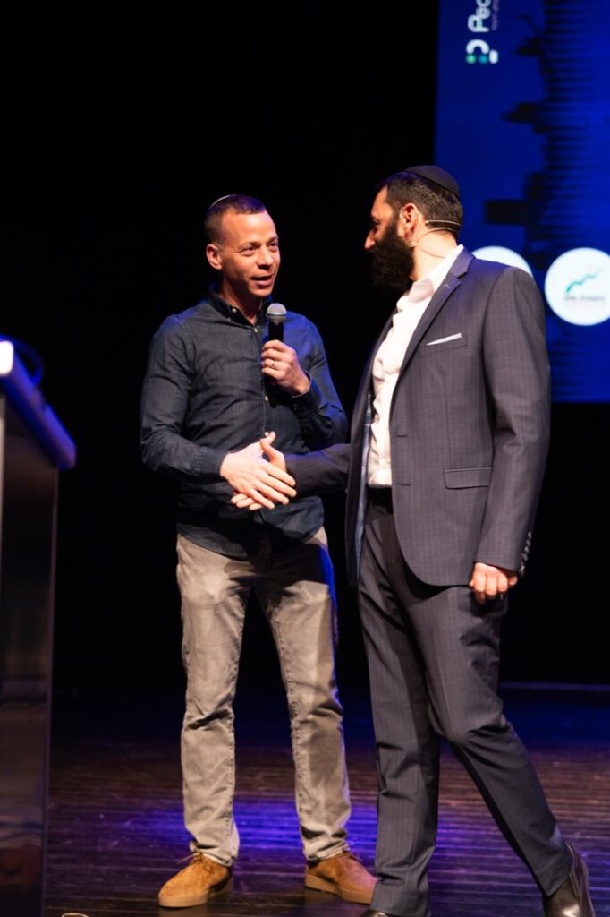 צמרת שוק ההון התכנסה לוועידה מיוחדת של קהילת "כלכלה בגובה העיניים" של שחר וולף