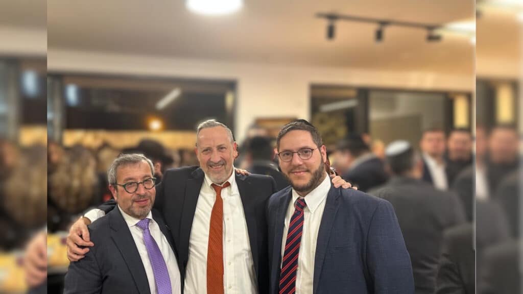 איצקוביץ': הדמעות של היח"צן והביקור החשאי של הינוקא