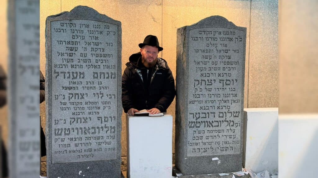 איצקוביץ': הדמעות של היח"צן והביקור החשאי של הינוקא