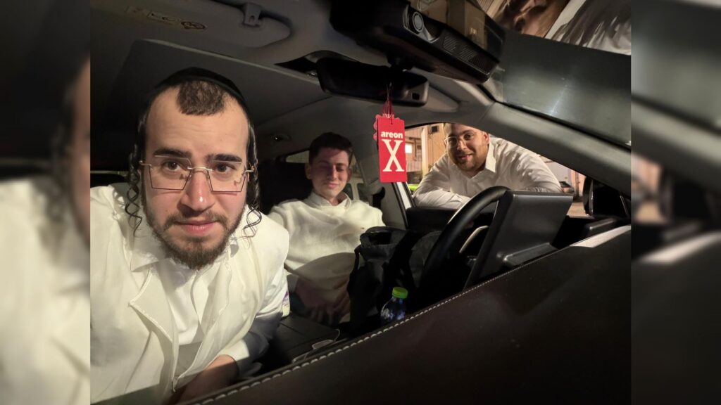 איצקוביץ': הדמעות של היח"צן והביקור החשאי של הינוקא