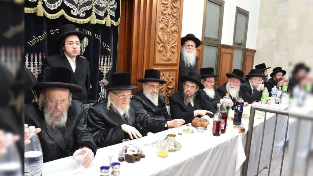 המשב"ק: המקטרת של האדמו"ר ועמוד ההוראה שפרץ בבכי