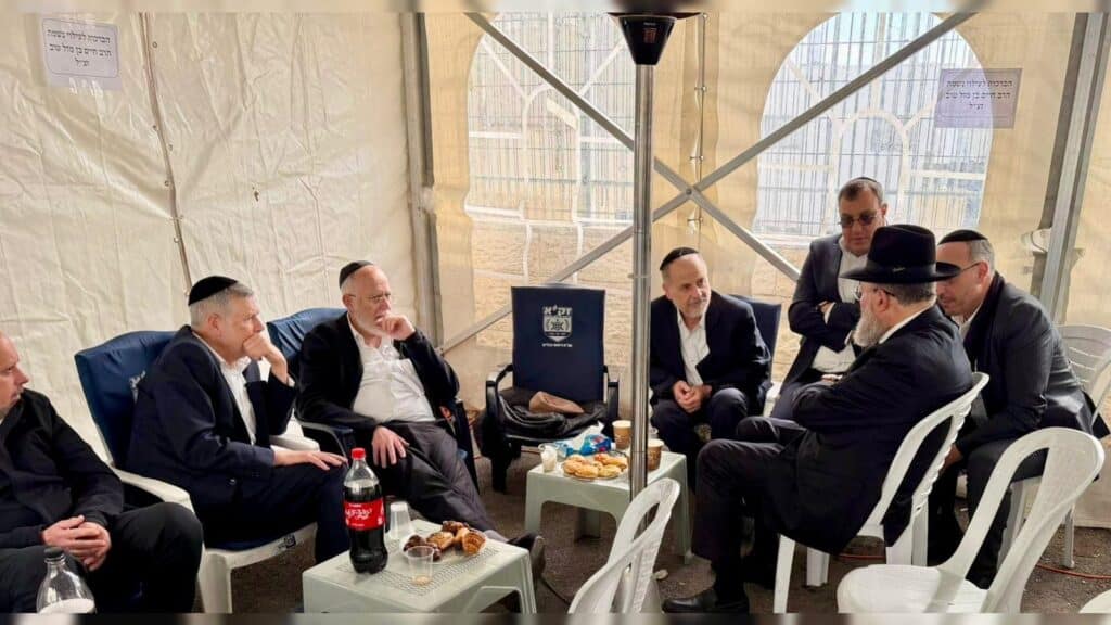 איצקוביץ': תפילת הזמר, השר המזמר ושמחת נישואי הנגידים