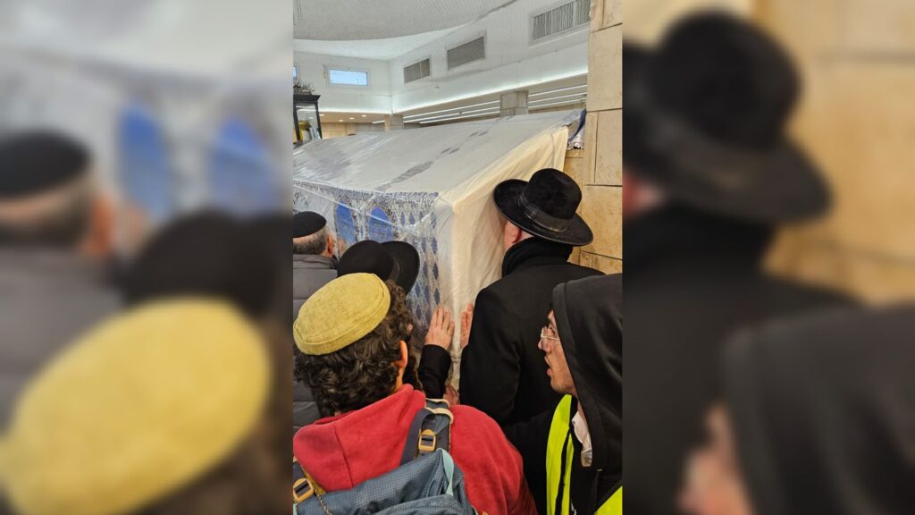 המשב"ק: המקטרת של האדמו"ר ועמוד ההוראה שפרץ בבכי