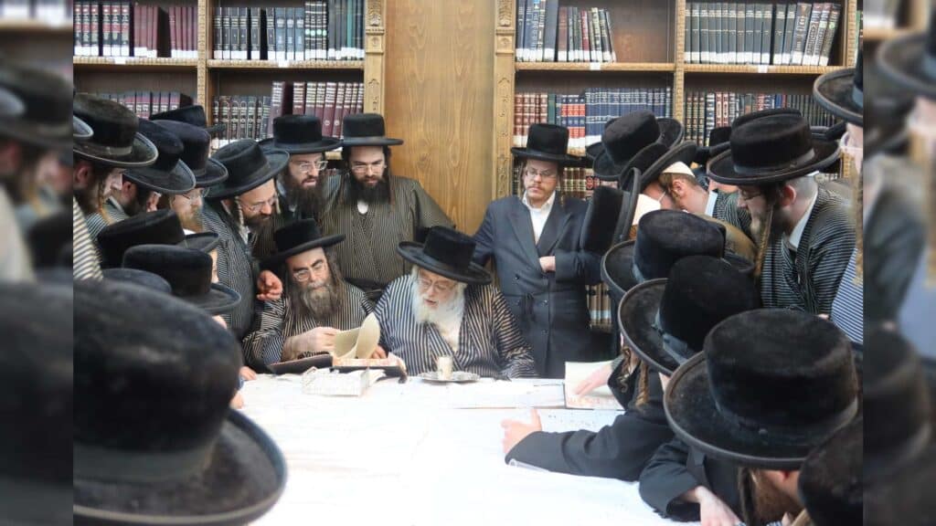 המשב"ק: משגיח חדש בליקווד והראש"ל שישב בשולי האולם