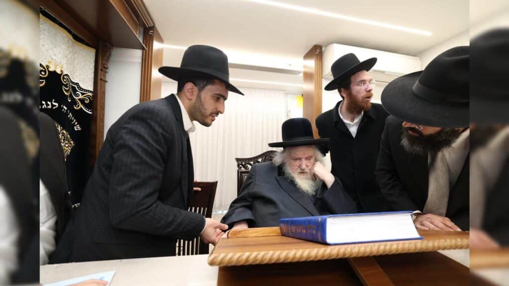 המשב"ק: משגיח חדש בליקווד והראש"ל שישב בשולי האולם