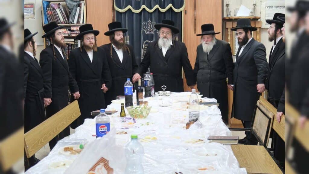 המשב"ק: הנגיד שנהג במנהגי אדמו"רות וכינוס המועצת