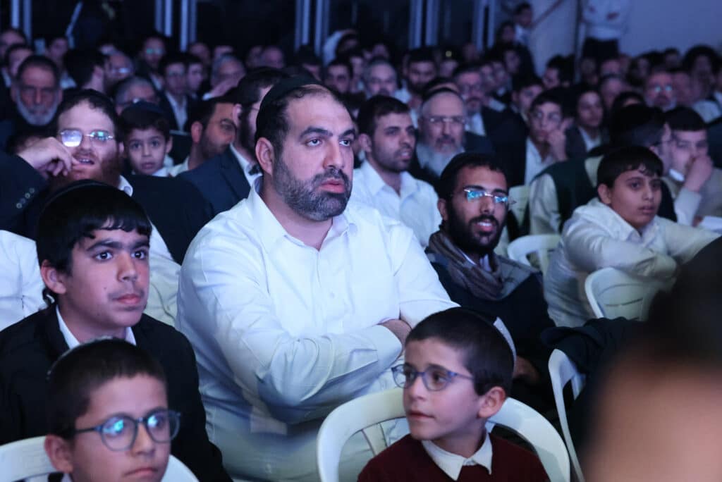 בבני ברק התכנסו במוצאי שבת שירה לערב שירה ופיוט