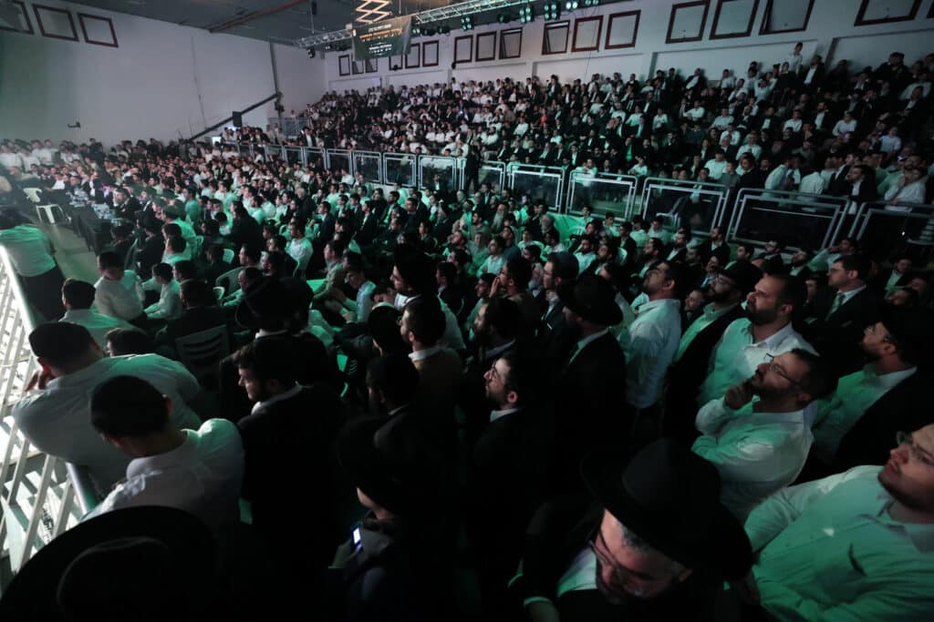 בבני ברק התכנסו במוצאי שבת שירה לערב שירה ופיוט