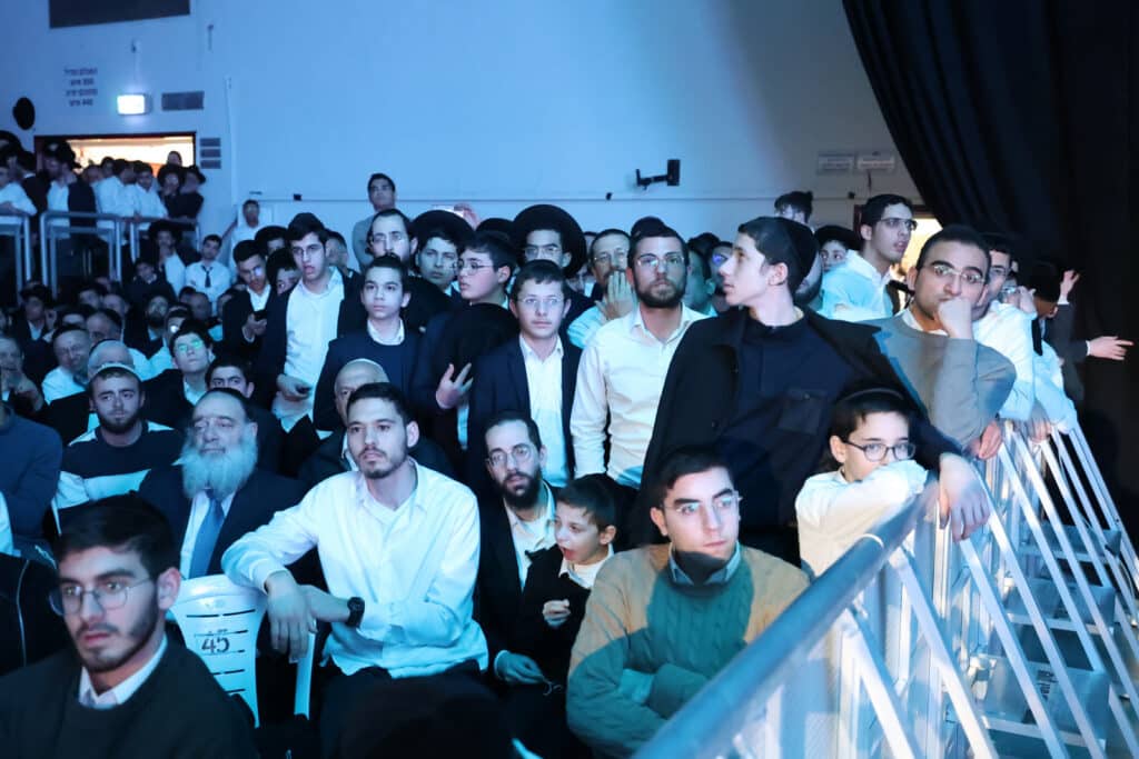 בבני ברק התכנסו במוצאי שבת שירה לערב שירה ופיוט